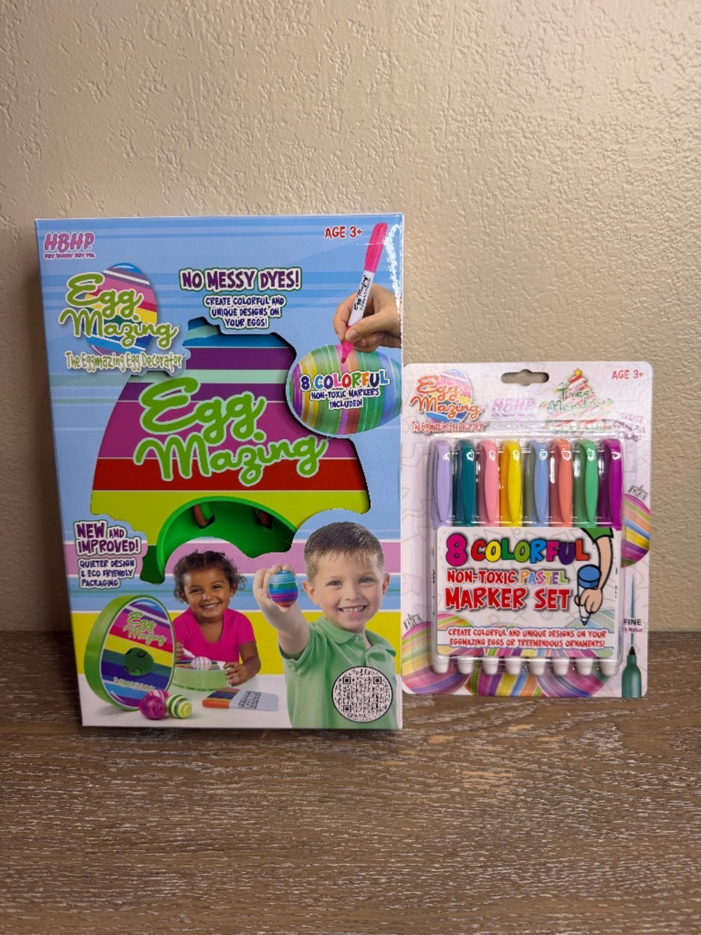 New Eggmazing Egg Decorator Spinner with Pen Set